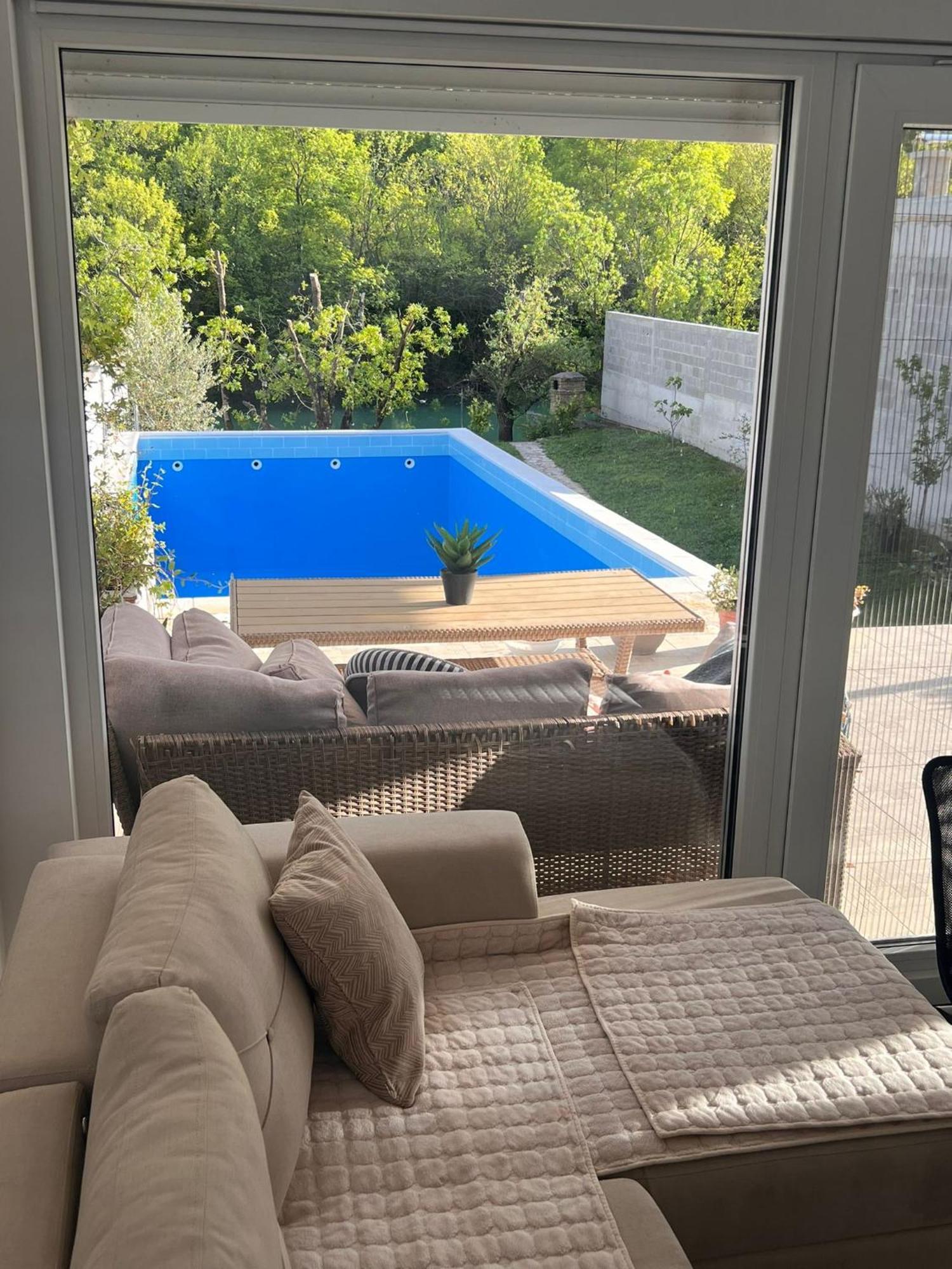 בלאגאי House On The River מראה חיצוני תמונה