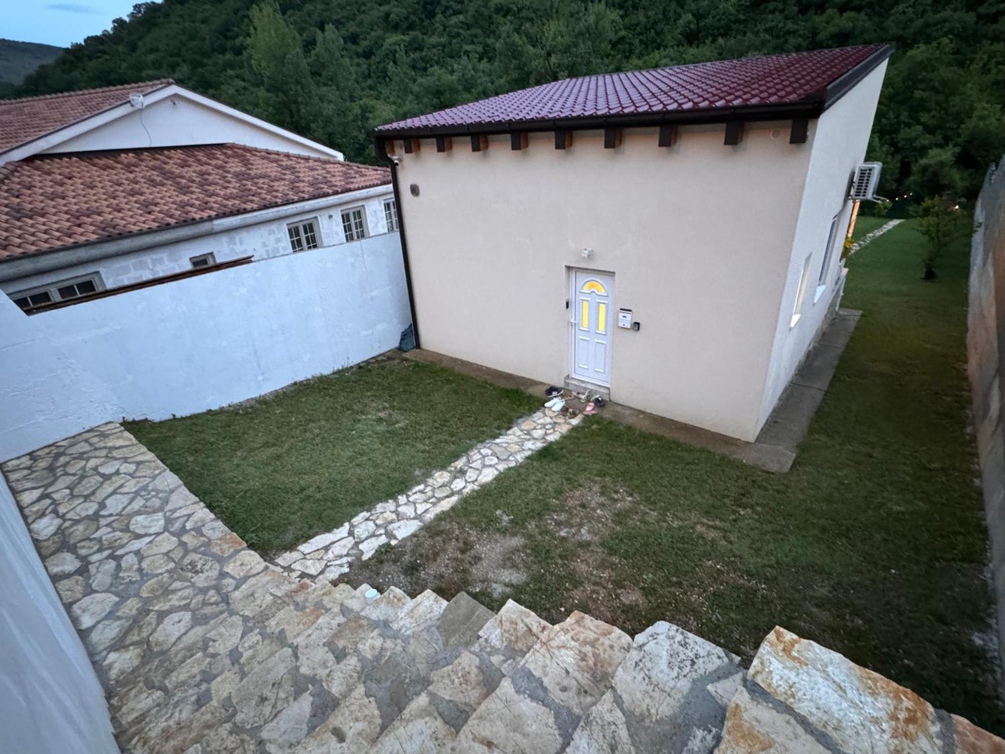בלאגאי House On The River מראה חיצוני תמונה
