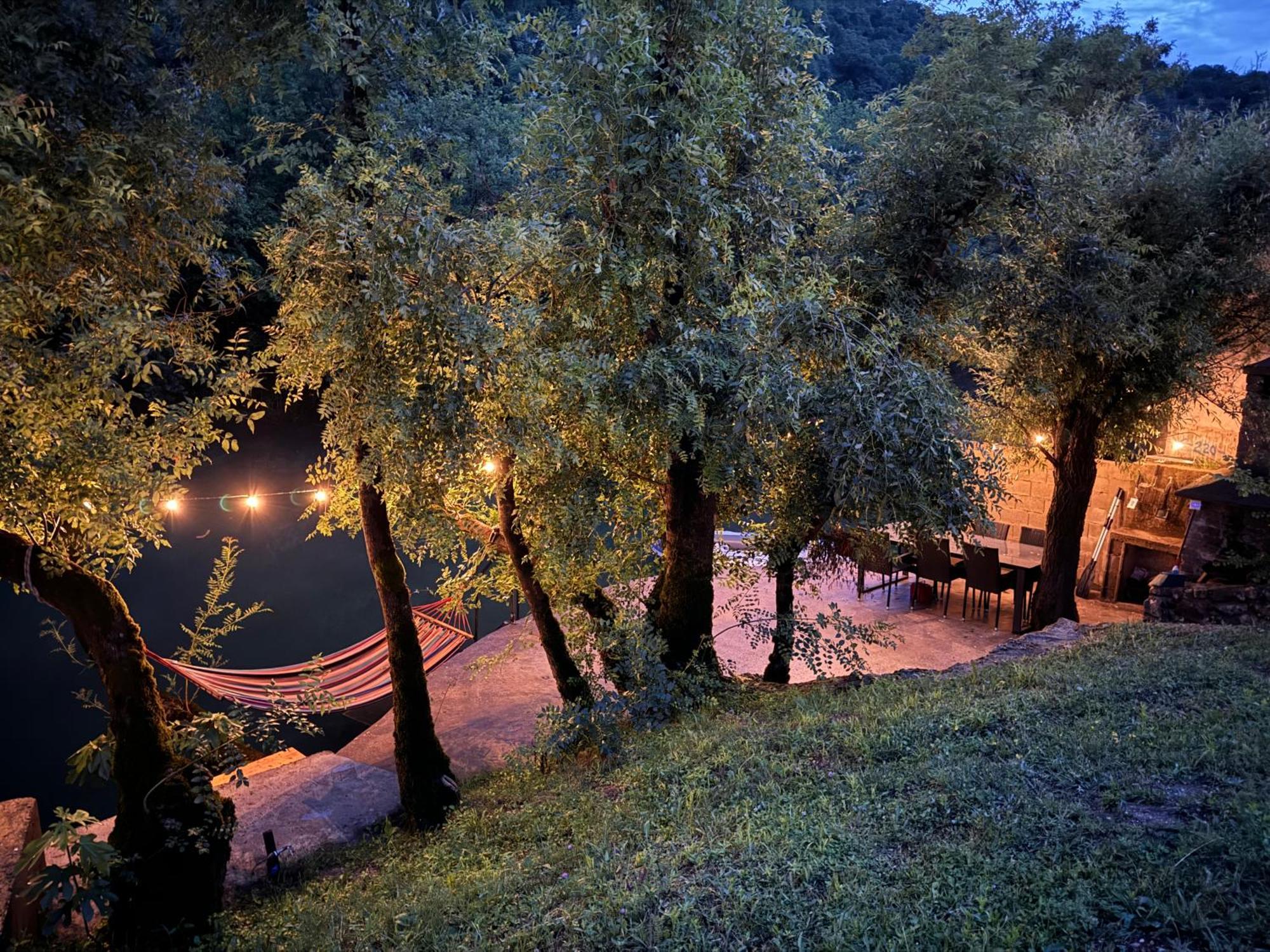 בלאגאי House On The River מראה חיצוני תמונה