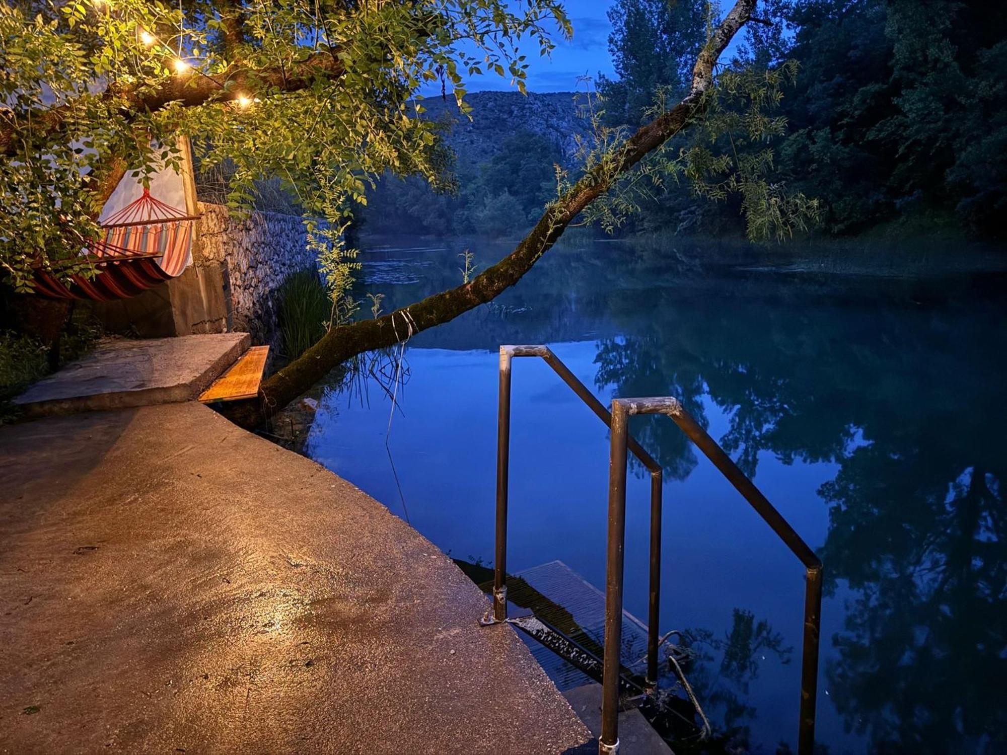 בלאגאי House On The River מראה חיצוני תמונה